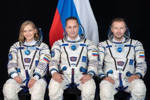 Soyuz MS-19 crew